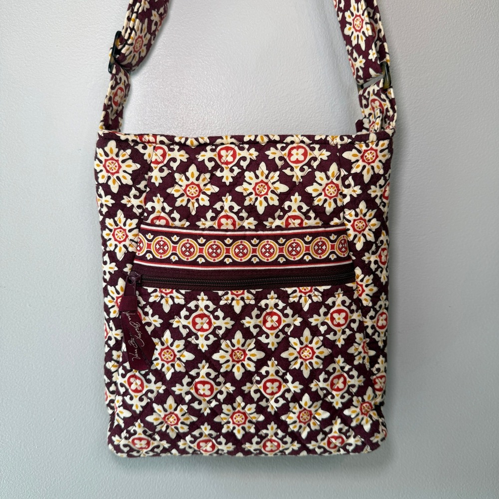 Vera Bradley Burgundy Medallion Hipster Crossbody Bag Purse Quilted Cotton